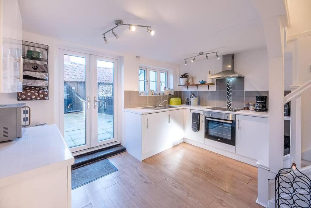 Button Cottage, Wickham Market ภายนอก รูปภาพ