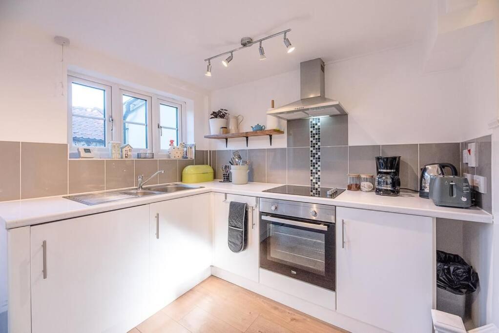 Button Cottage, Wickham Market ภายนอก รูปภาพ