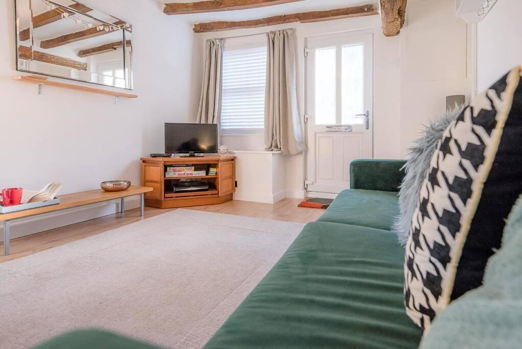 Button Cottage, Wickham Market ภายนอก รูปภาพ